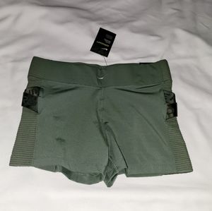 Nike Aeroadapt shorts